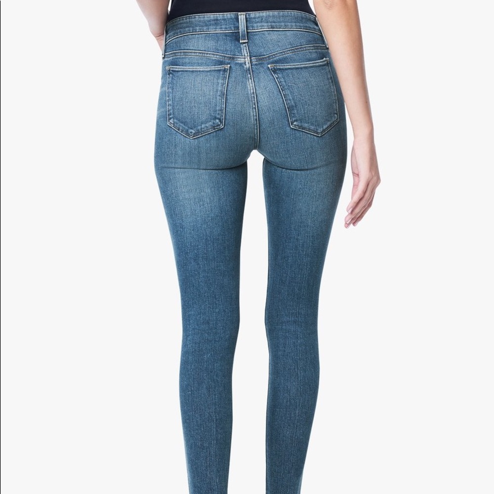 Joe’s Jeans The Icon MidRise Skinny Jeans in Jayne - Picture 3 of 10